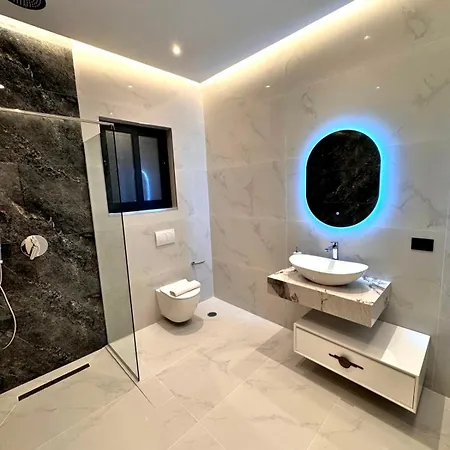 Anil Luxury *